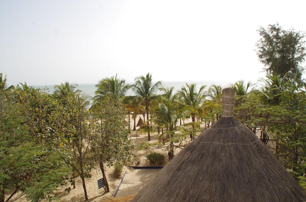 Blue Africa Hotel M'Bour Exterior photo