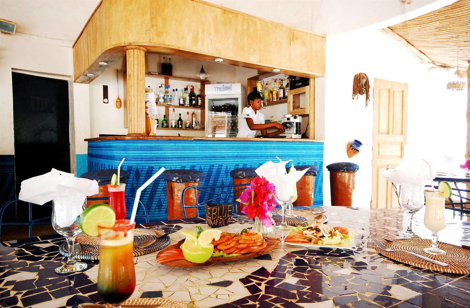 Blue Africa Hotel M'Bour Exterior photo